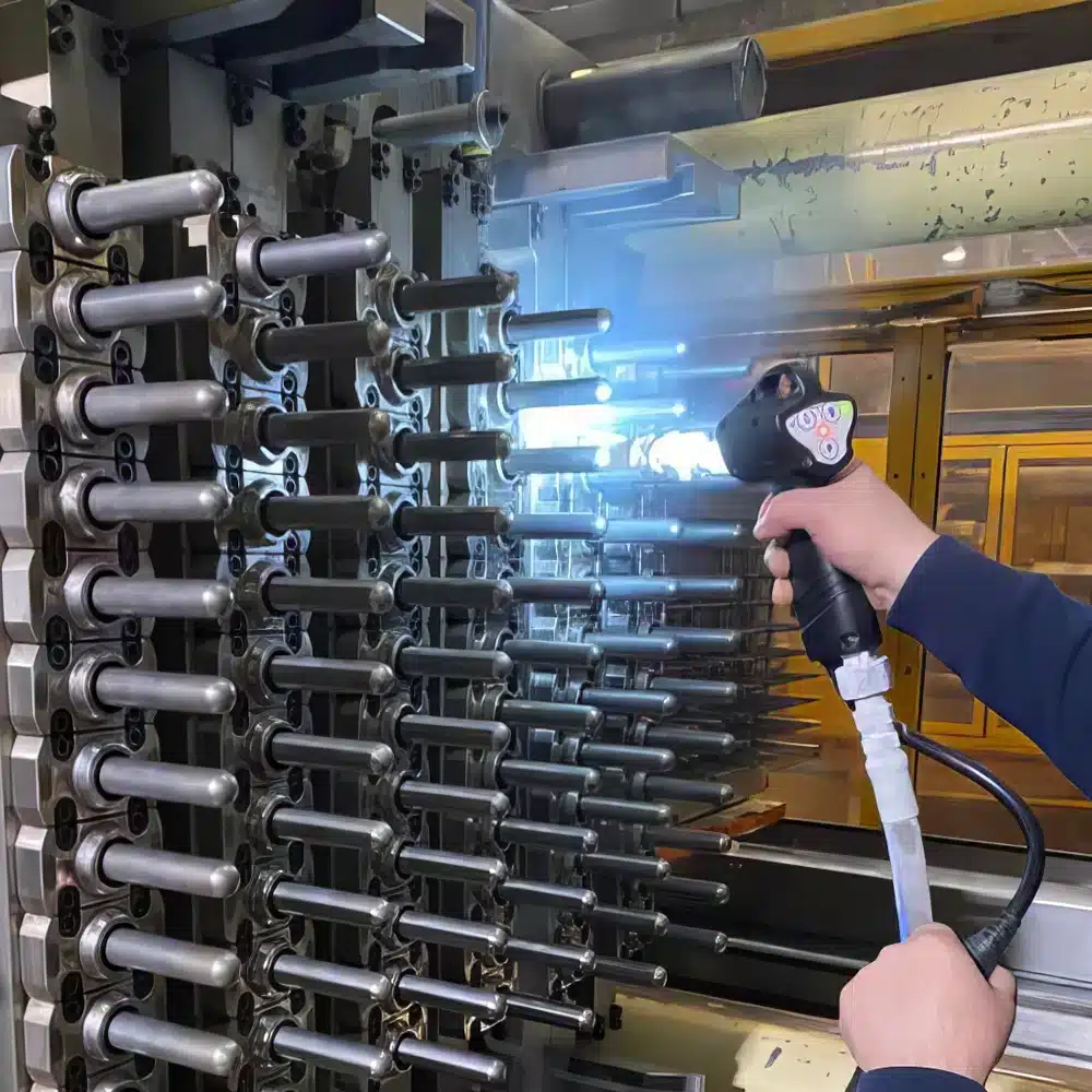 animacja procesu czyszczenia suchym lodem